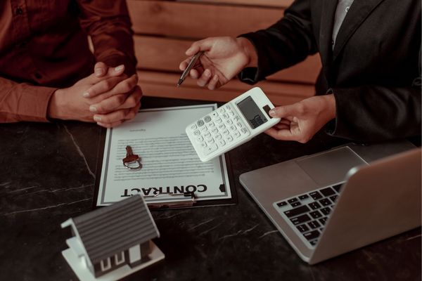 オーダーメイド財布の相場は5万円〜30万円程度